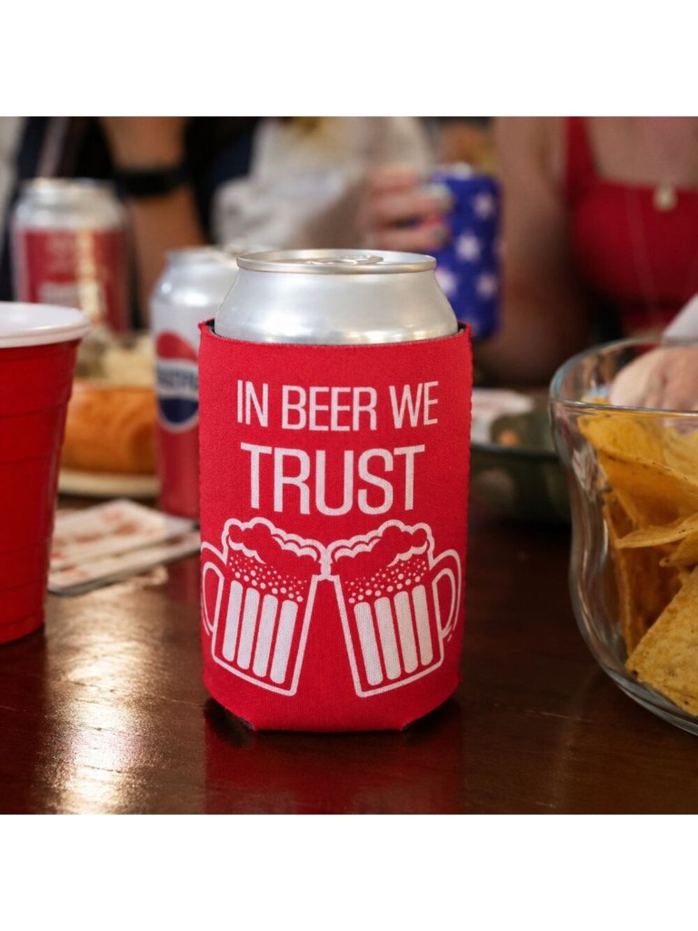 Bonny Can Bottle Coozie VTG Style Red Novelty In Beer We Trust Funny Gift New